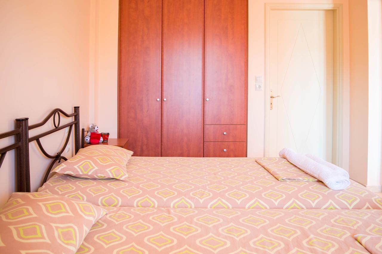Manesi Apartments Boumboukas Exterior photo